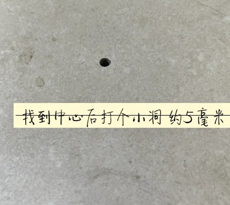 忻州市瓷砖空鼓维修公司专业解答在瓷砖铺贴过程中，如果砂料搅拌不均匀，将会带来以下问题